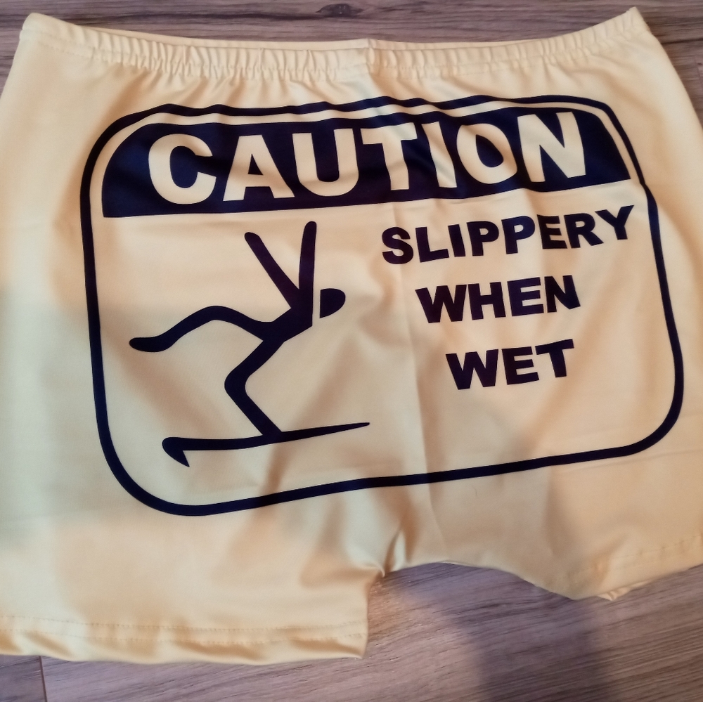 Shorts - Picture 3 of 8